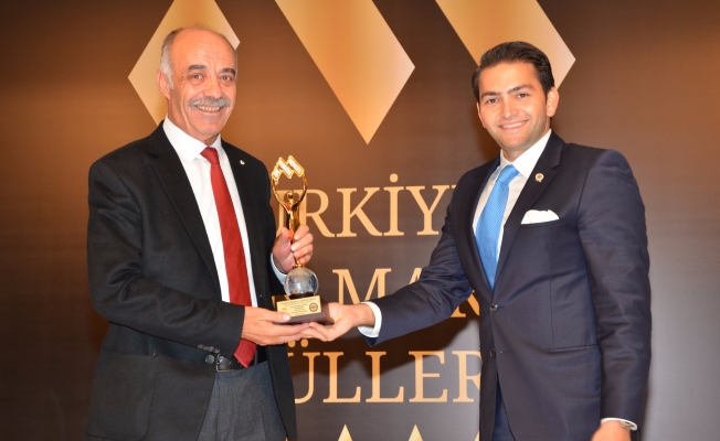 Lütfü Yücelik’e yaşam boyu başarı ödülü Lütfü Yücelik’e yaşam boyu başarı ödülü
