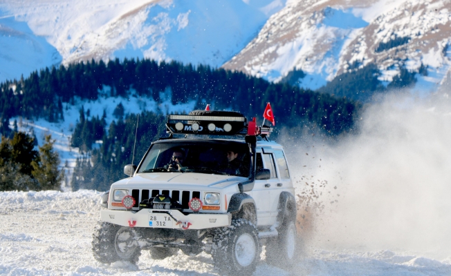 Karadenizli Off-Roadcılar, yaylalara akın ediyorlar Karadenizli Off-Roadcılar, yaylalara akın ediyorlar
