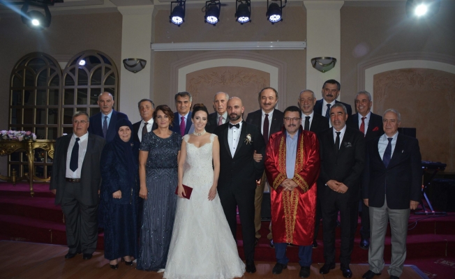 Ortahisar’da 2017 yılında 2 bin 197 adet nikah kıyıldı Ortahisar’da 2017 yılında 2 bin 197 adet nikah kıyıldı