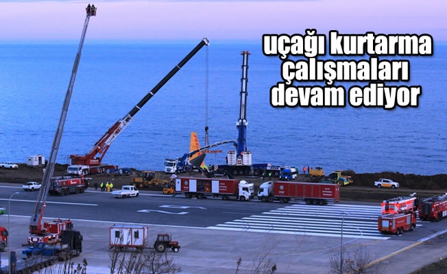 Trabzon'da pistten çıkan uçağı kurtarma çalışmaları devam ediyor
