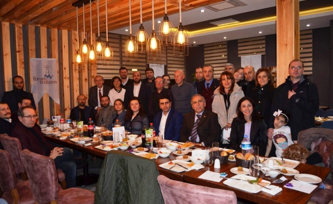 Trabzon Forum’dan, gazetecilere anlamlı hediye