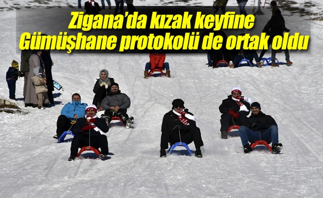 Zigana’da kızak keyfine Gümüşhane protokolü de ortak oldu Zigana’da kızak keyfine Gümüşhane protokolü de ortak oldu