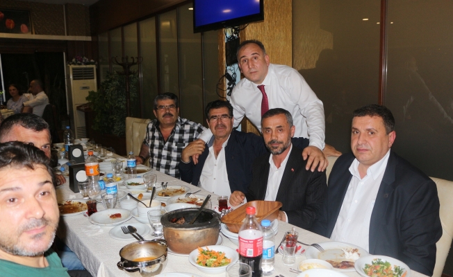 Sanayi esnafı iftarda buluştu Sanayi esnafı iftarda buluştu