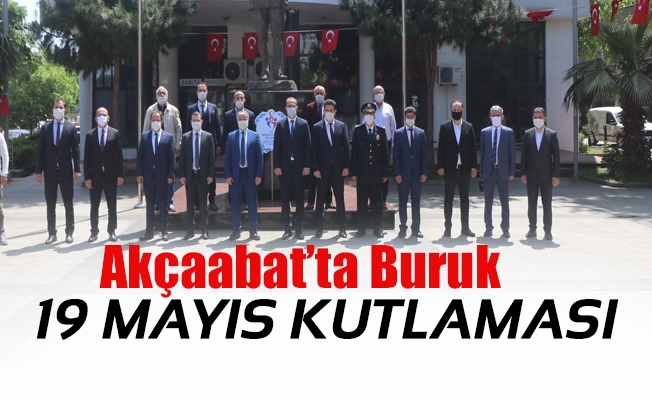 Akçaabat’ta 19 Mayıs Atatürk´ü Anma, Gençlik ve Spor Bayramı Münasebetiyle Çelenk Sunma Töreni Düzenlendi. Akçaabat’ta 19 Mayıs Atatürk´ü Anma, Gençlik ve Spor Bayramı Münasebetiyle Çelenk Sunma Töreni Düzenlendi.