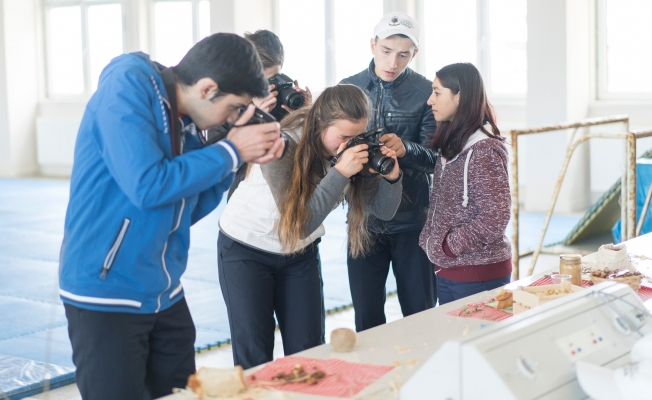 Öğrencilere fındık temalı fotoğrafçılık kursu veriliyor