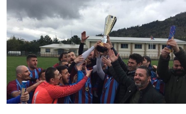 Ortahisar Belediyesi İşitme Engelliler Futbol Takımı şampiyon oldu