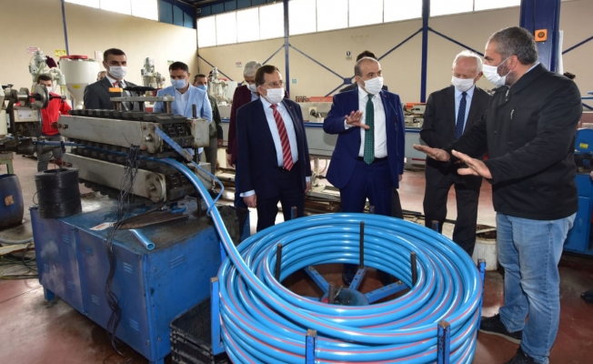Trabzon Valisi İsmail Ustaoğlu ve Trabzon Ticaret ve Sanayi Odası (TTSO) Başkanı M. Suat Hacısalihoğlu, Beşikdüzü Organize Sanayi Bölgesi’nde üretim yapan firmaları ziyaret etti.