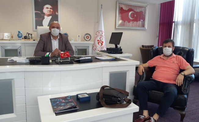 Türkiye Yeşilay Cemiyeti Trabzon Şube Başkanı Köksal Boz, Yeşilay faaliyetlerini hız kesmeden sürdürüyor.