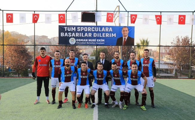 Akçaabat’ta Belediyeler Arası Futbol Turnuvası’nın Açılış Maçı Yapıldı