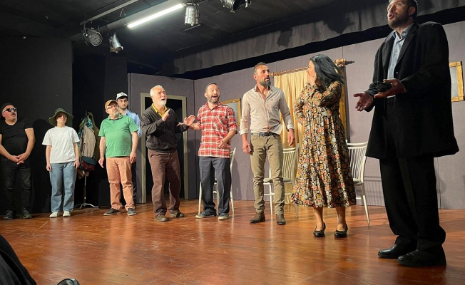 Entrikalı Dolap Komedyası 2. Tiyatro Festivali’nde Sahnelendi