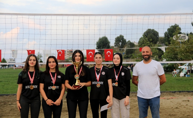 Akçaabat’ta Plaj Voleybolu Finali Yapıldı